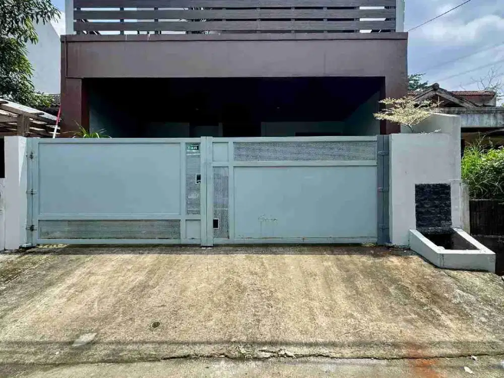 NICE HOUSE DI MEGAPOLITAN BLOK CINERE ESTATE