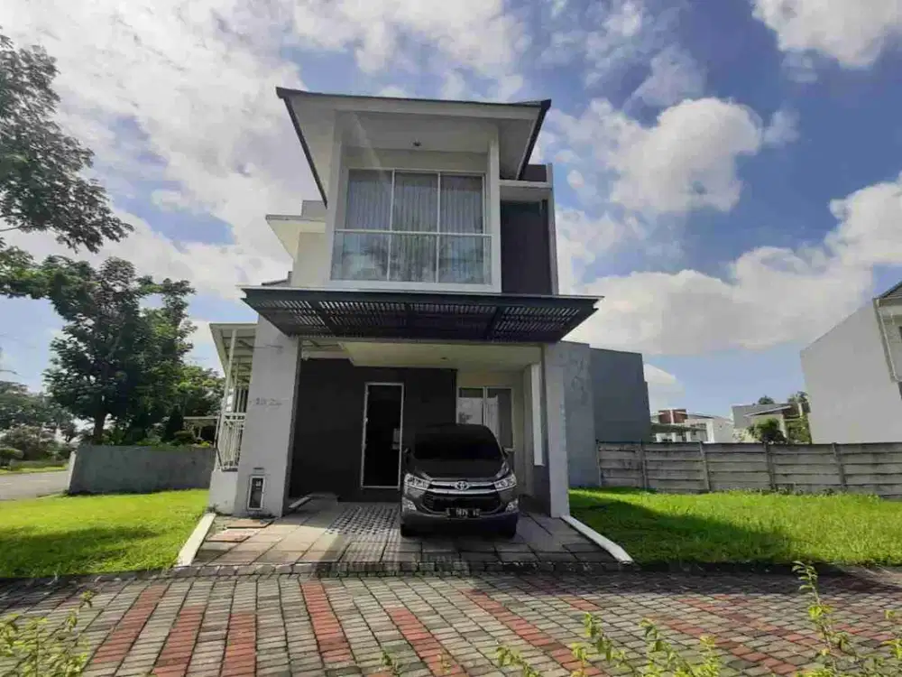 Dijual via lelang rumah royal  residen cluster greenwich lokasi strategis dan komersial area