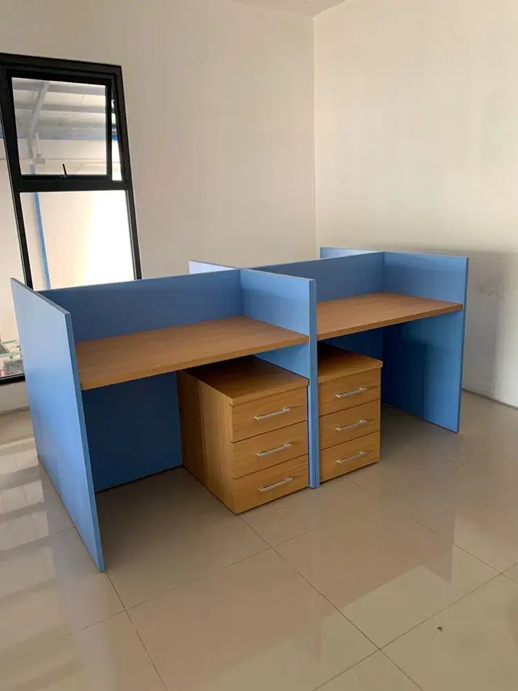 Custom meja kantor 4 seat