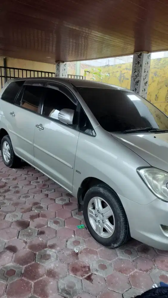Toyota Kijang Innova 2006 Bensin