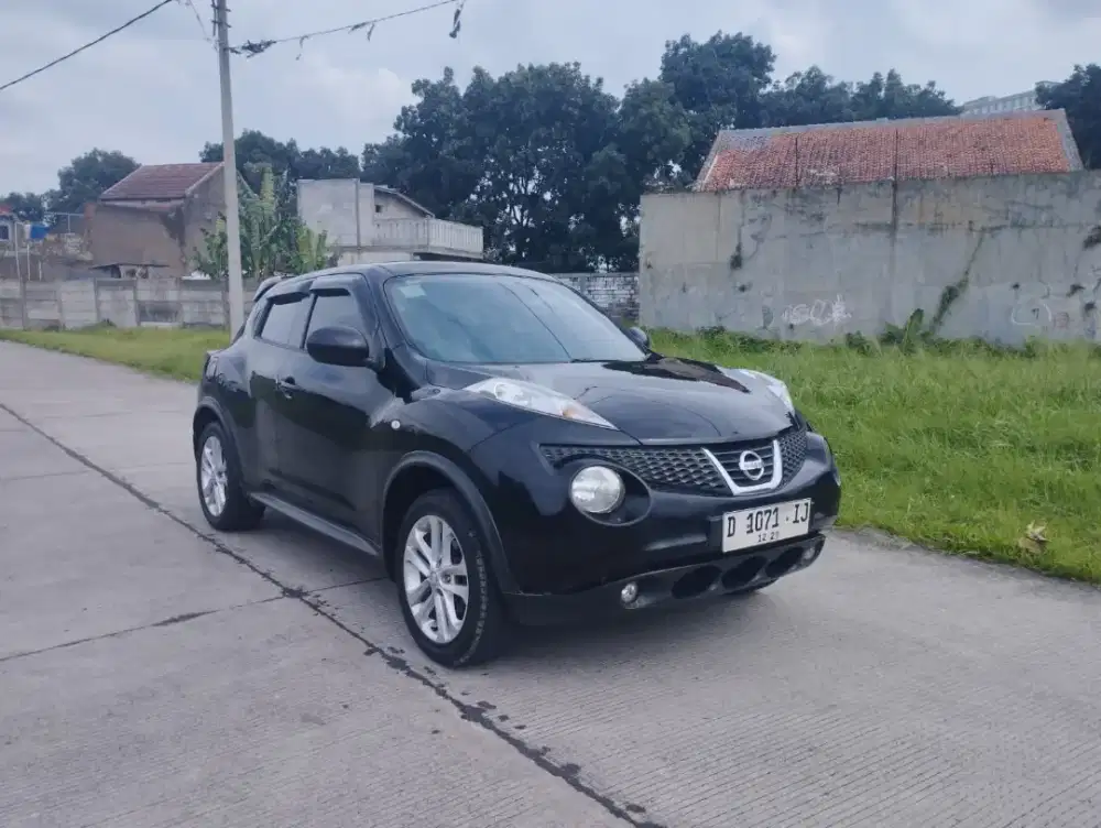Juke RX matic 2012 hitam