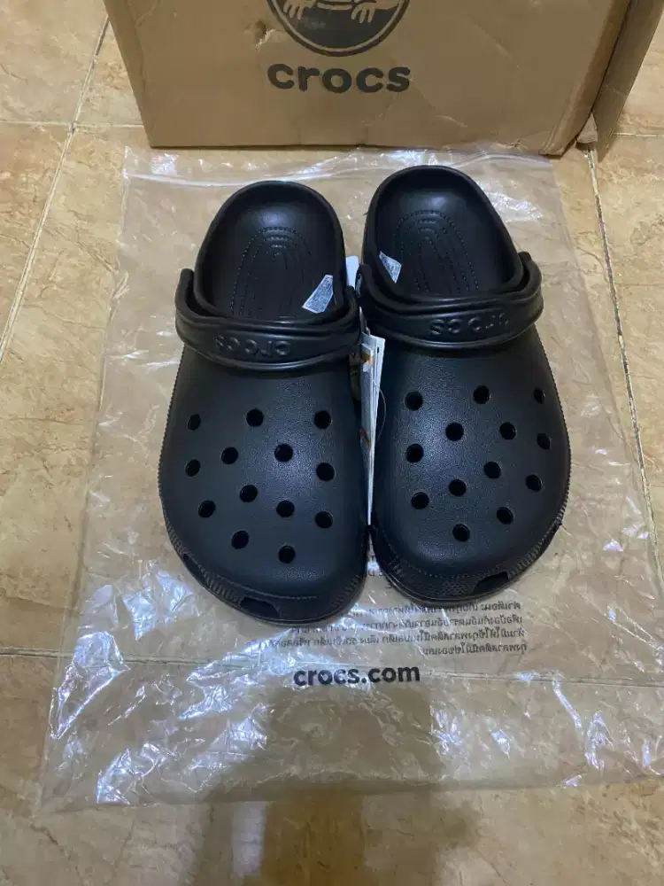CROCS ITEM SZ M9 42/43 BARUU