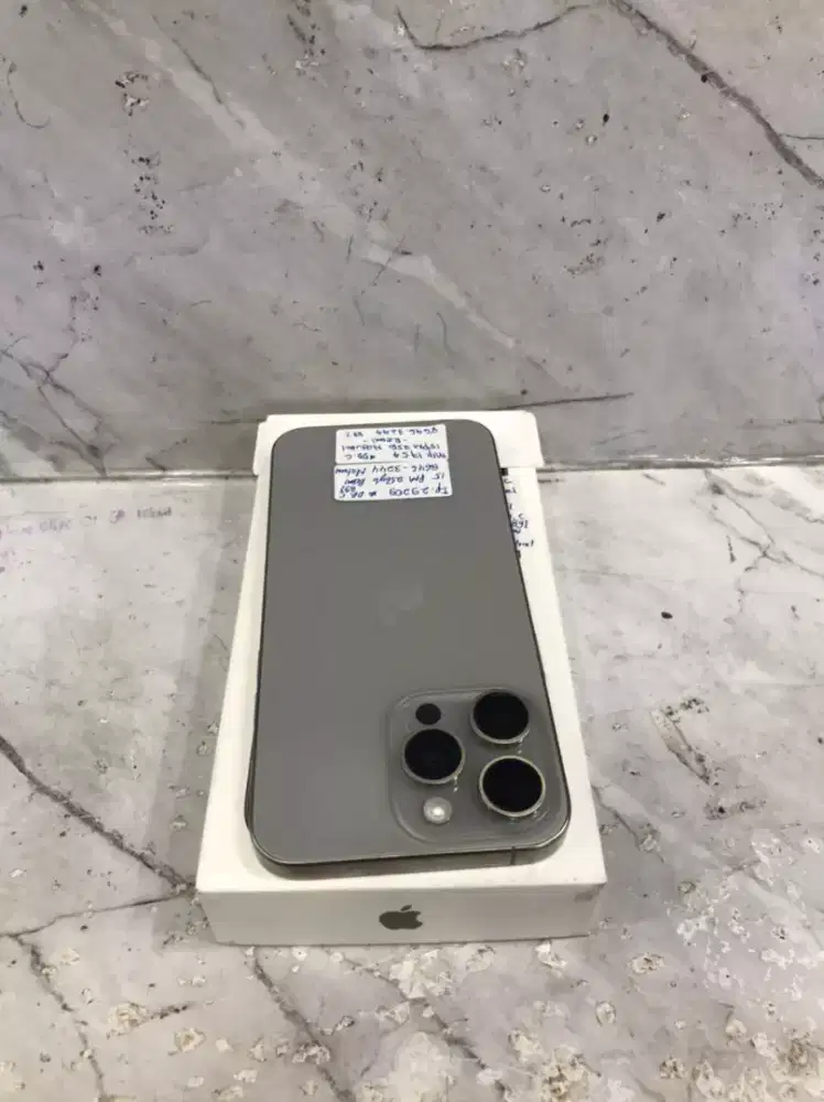 Di jual HP IPHONE 15 PRO MAX warna NATURAL TITANIUM 256GB IBOX