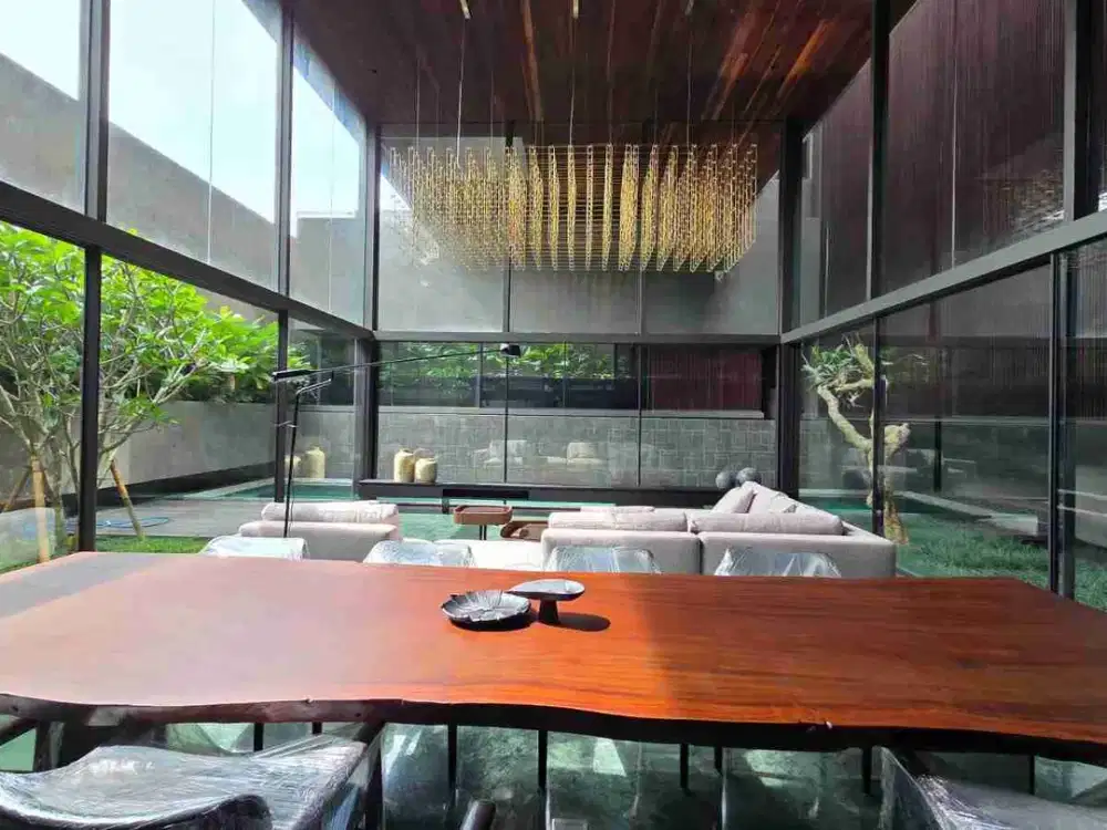 Rumah Furnish Modern Tropical di Graha Padma Semarang Barat