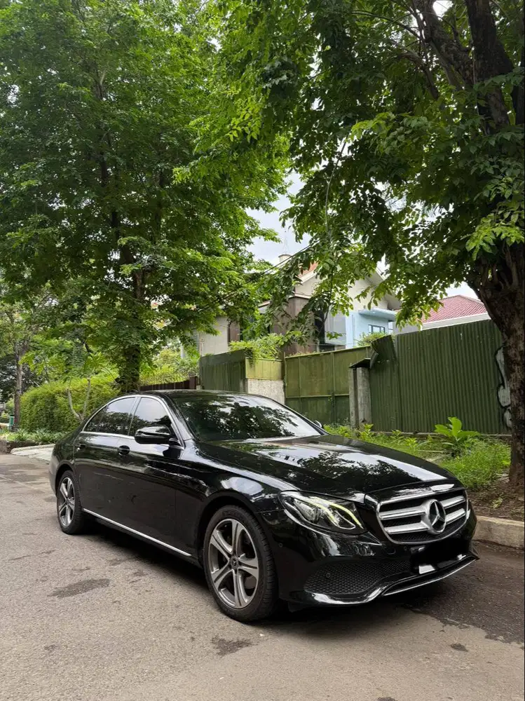 Mercedes Benz E200 W213 2018 Black Hitam 2019 2017 dijual Cepet Bu