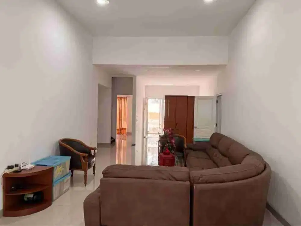 Disewakan rumah usaha sunter