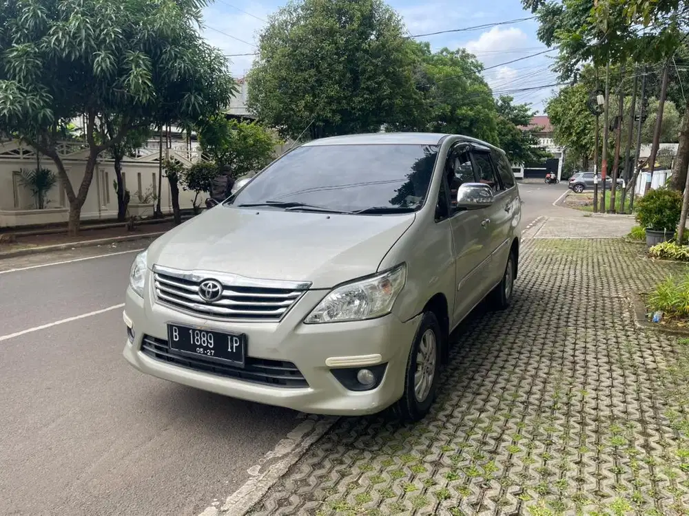 Kijang Innova G 2012 Manual tangan pertama istimewa