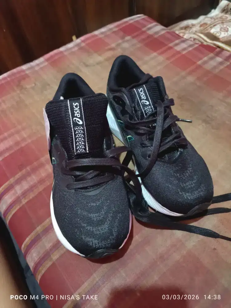 sepatu asics cumulus, size 39