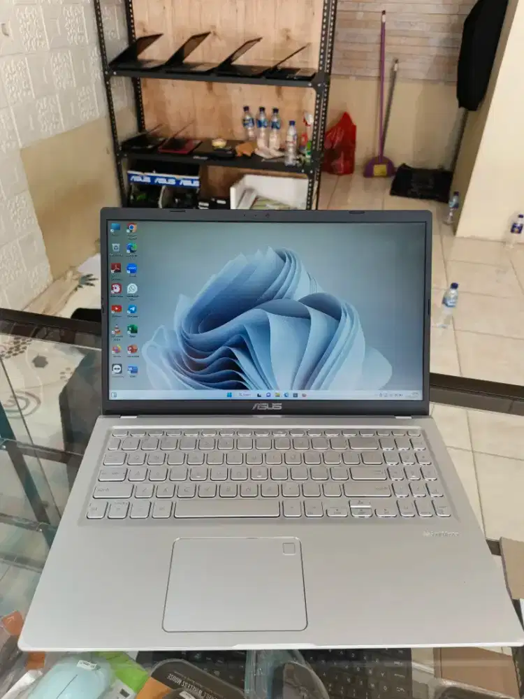 Asus Vivobook A516K, Pentium Silver N6000 Ram 4 SSD 256 GB