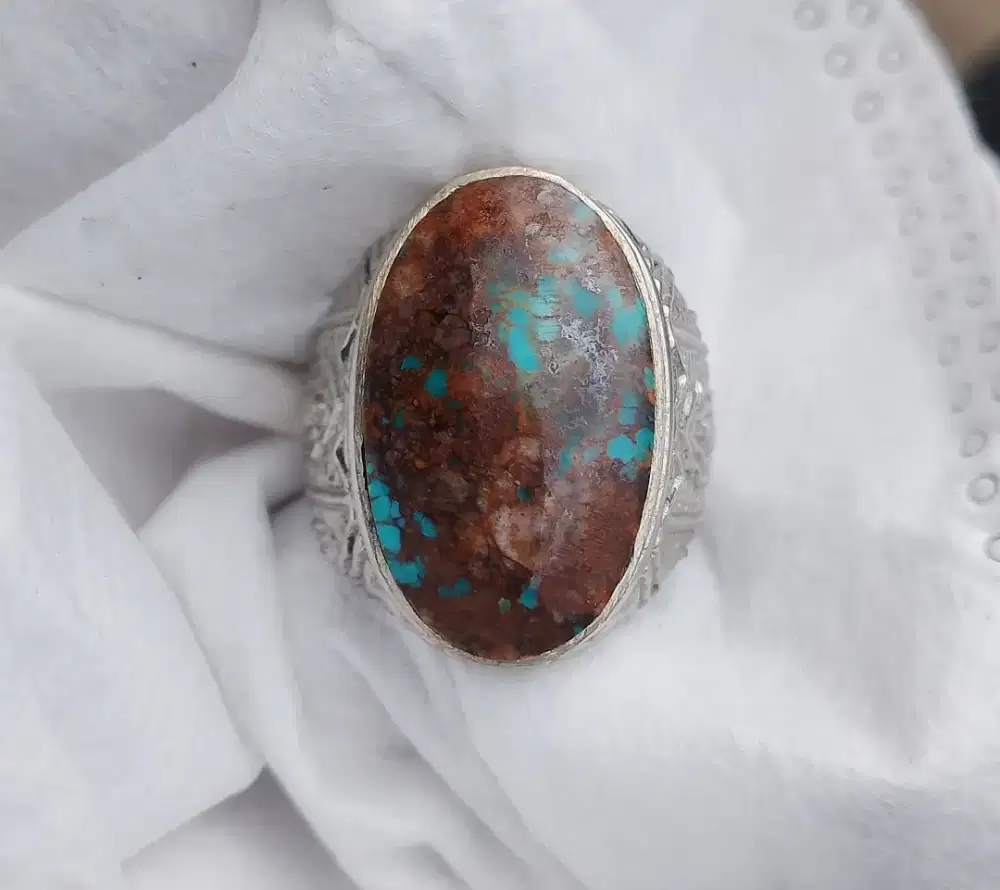 BATU PIRUS PERSIA LAWAS