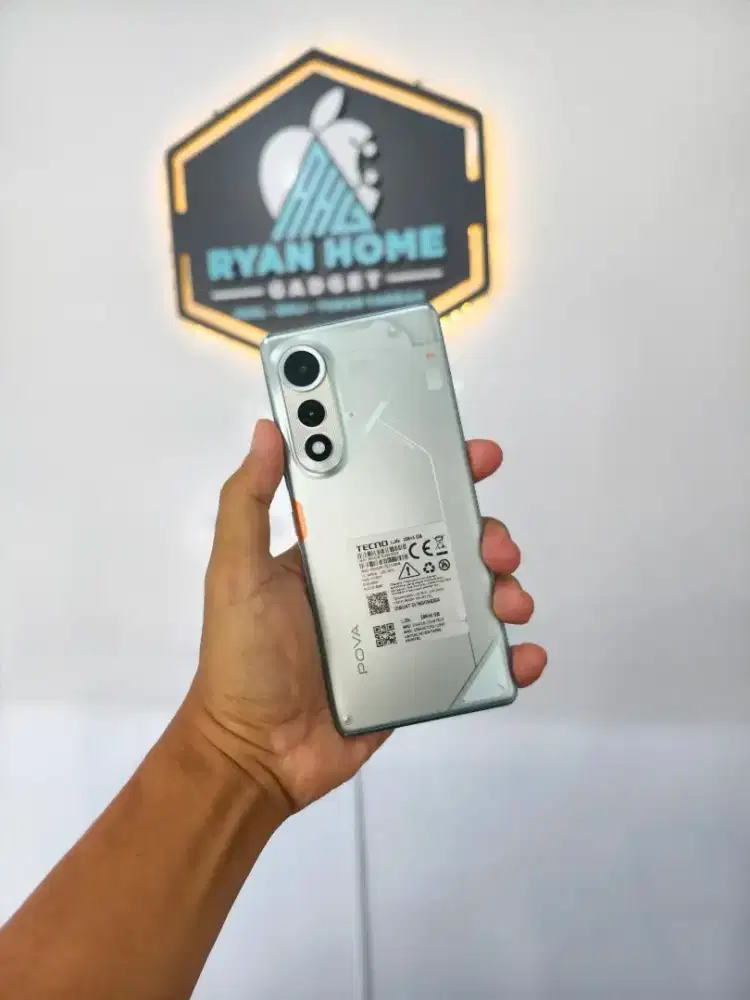 Tecno Pova Curve 5G 8GB / 256GB