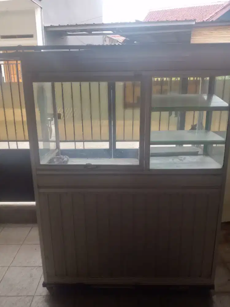 Jual etalase bekas ayam bakar seharga Rp 600.000