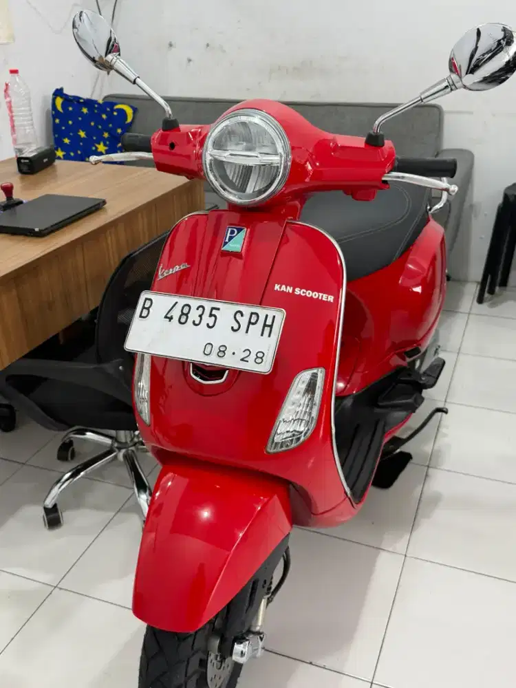 Piaggio Vespa matic LX 125 i-get THN 2022 km 9rb