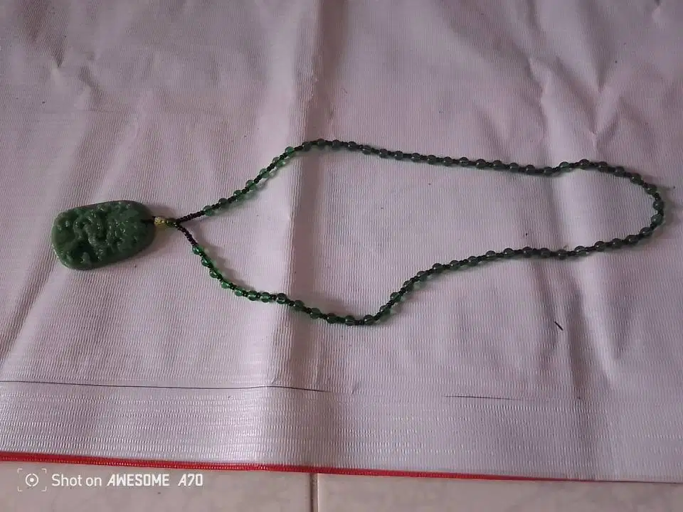 Koleksi Kalung Giok Naga Antik.