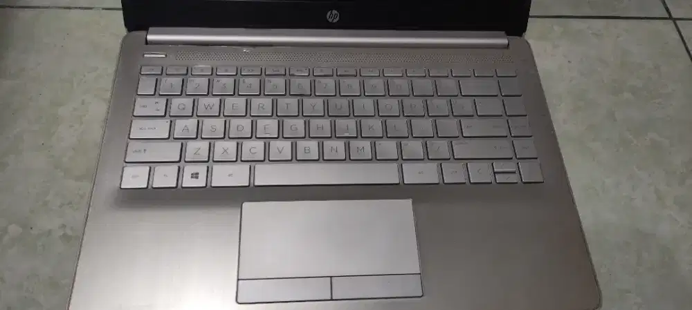 Leptop merk HP 14 inch