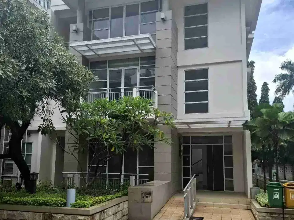 CBD Royal Garden House dijual