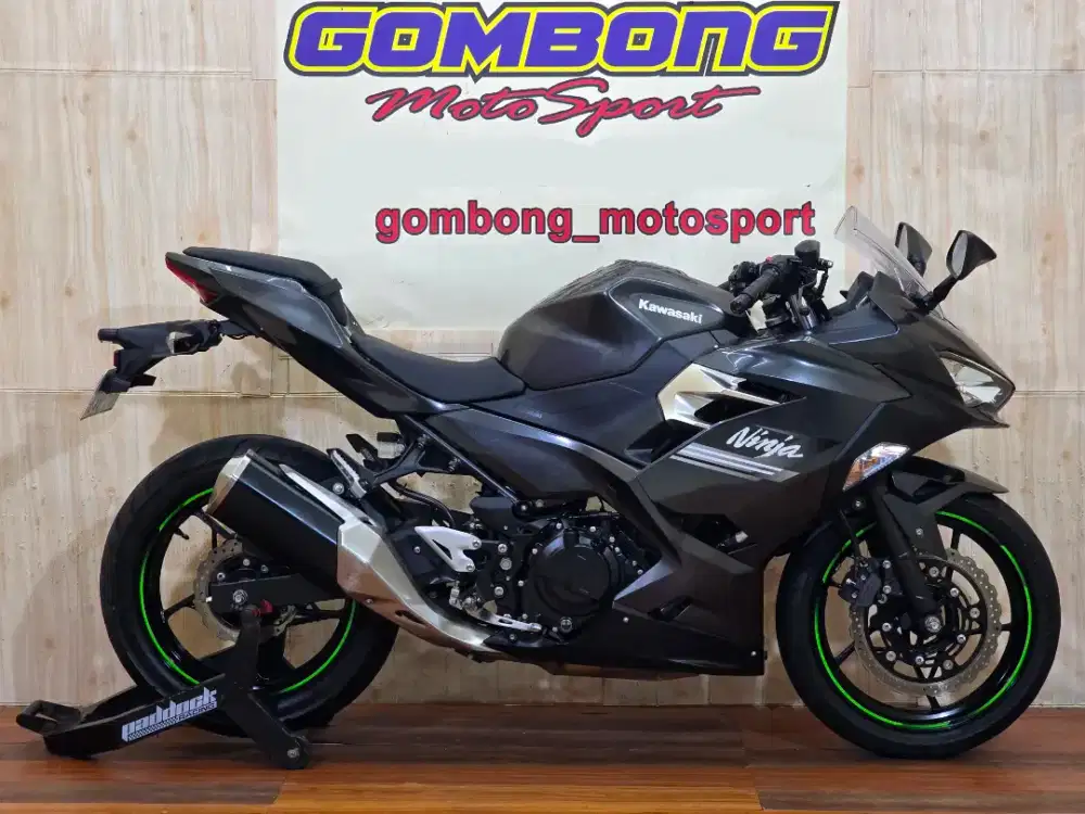 NINJA 250 FI 2022 . KM 3rb