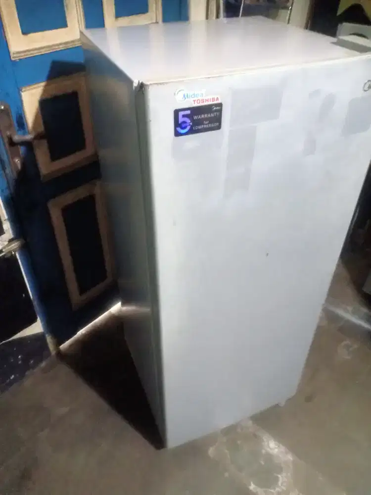Jual kulkas Midea 1 pintu dingin dan beku normal bisa diantar