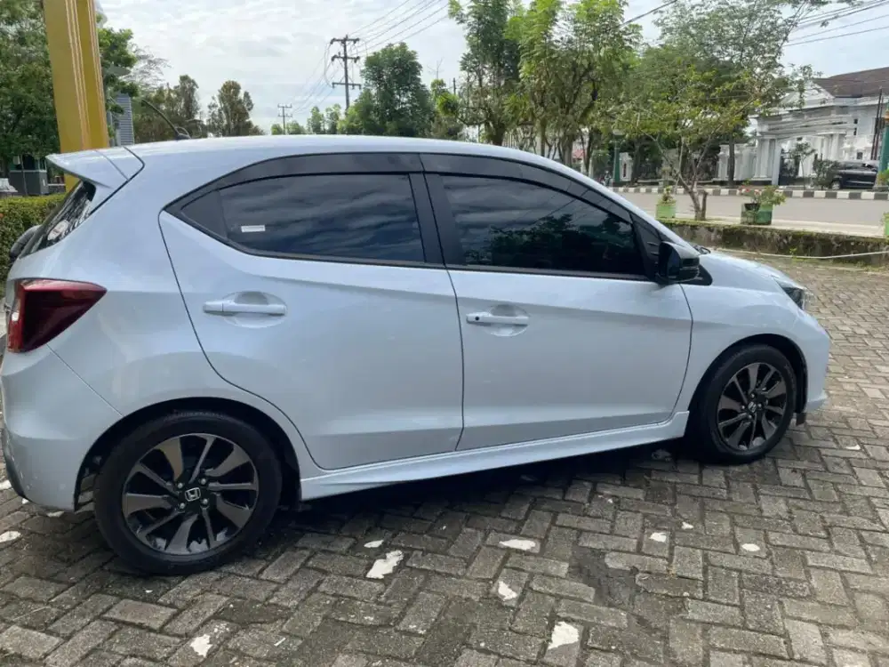 Mobil Brio RS CVT 1.2L Stellar Diamond Pearl