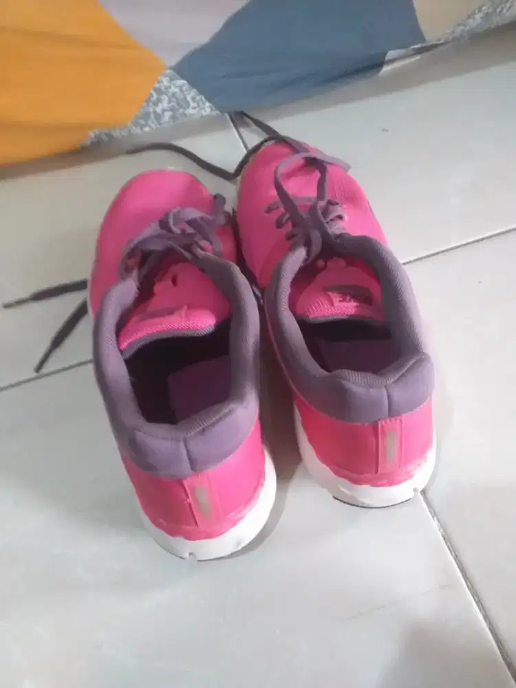 JUAL SEPATU NIKE  PINK