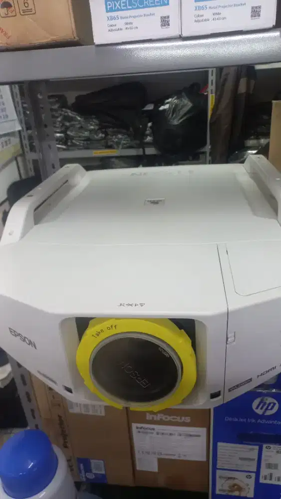 Projector Epson EB - Z8450WU 7000 ansi lumen