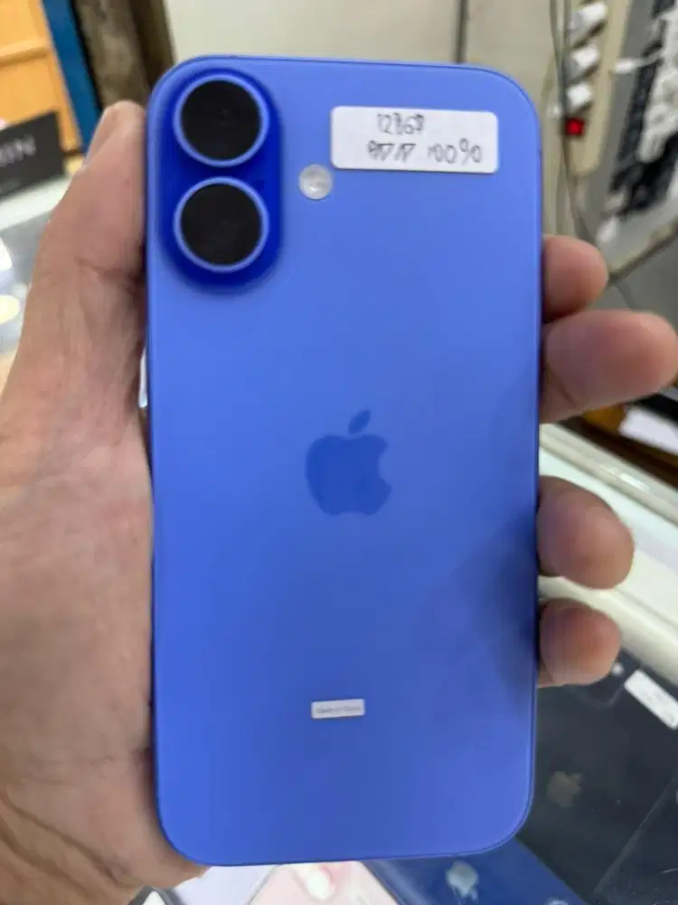 Iphone 16 128 ibox garansi panjang febuary 2027 bh 100