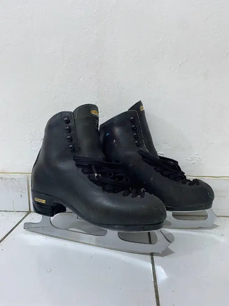 Sepatu Ice Skating Risport RF Laser