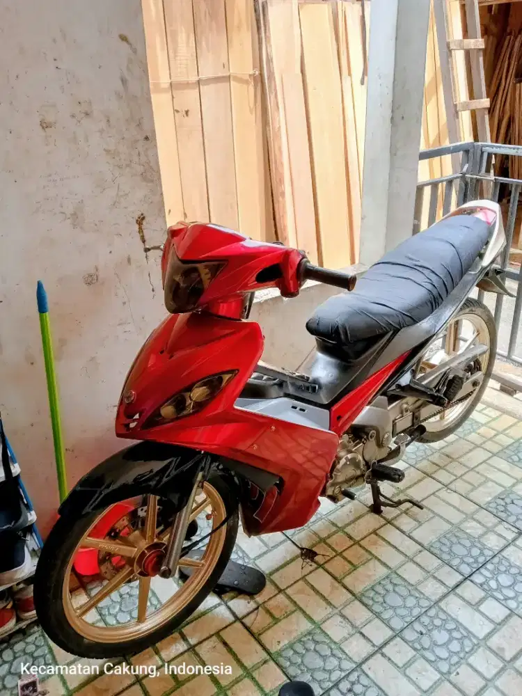 Jupiter MX merah candy maroon