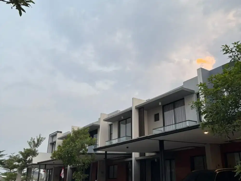 RUMAH 2 LANTAI PIK 2 TANGERANG BANTEN