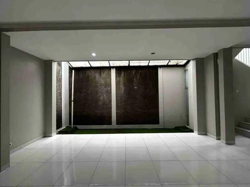 Disewakan Rumah di Discovery Residence Bintaro Jaya
