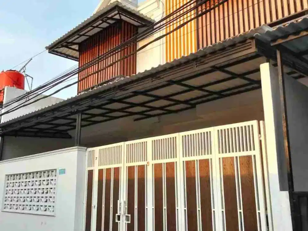Rumah 2 lantai minimalis di Rawamangun, Jakarta Pusat
