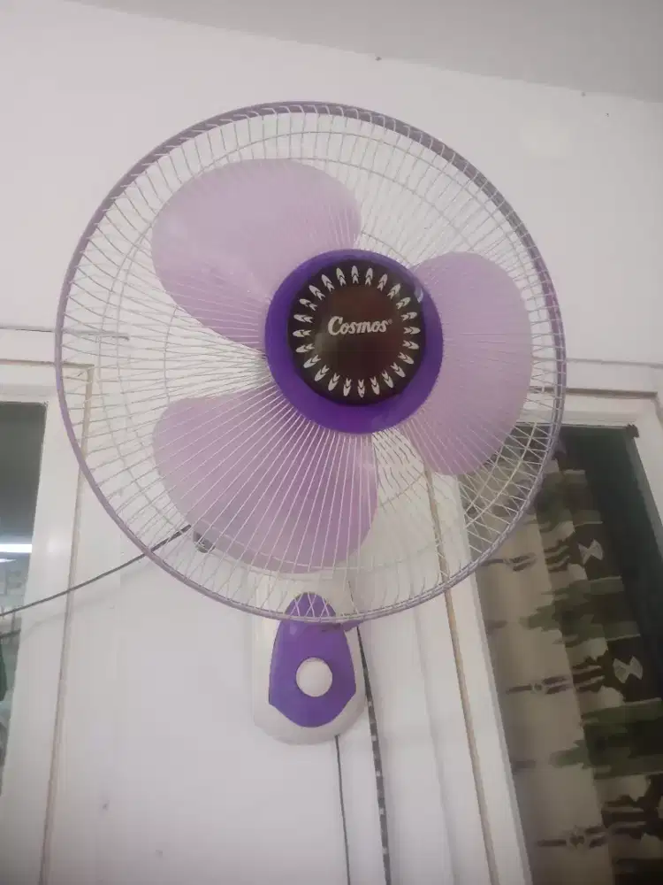 Kipas angin dinding 16 inch merk cosmos normal siap pakai nego tipis