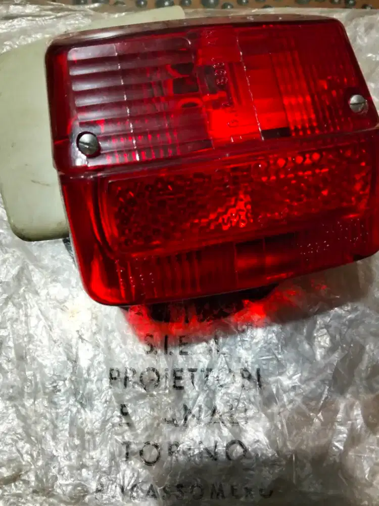 Lampu stop vespa sprint