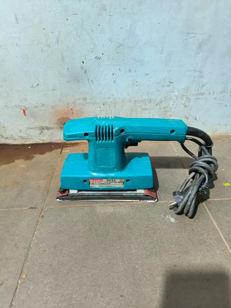 Mesin hamplas makita 9035 stok lama