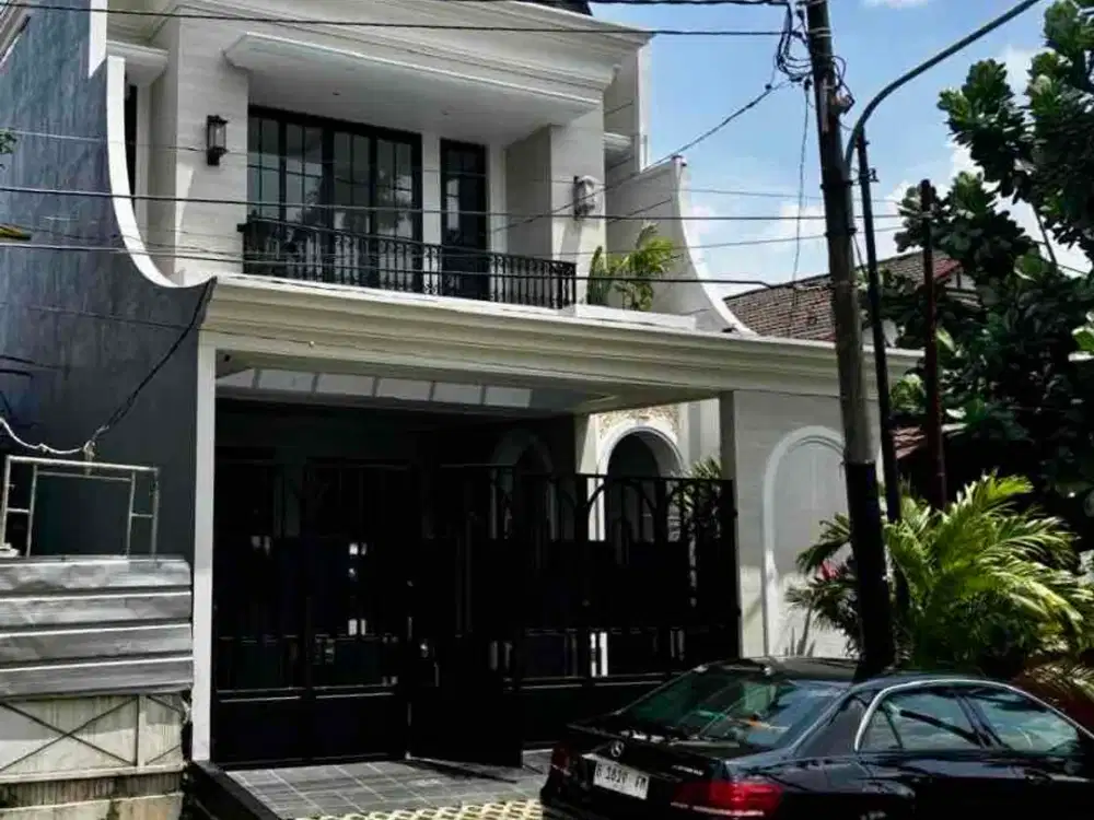 DIJUAL RUMAH MEWAH BRAND NEW AMERICAN CLASSIC WITH PRIVATE POOL – BILLYMOON