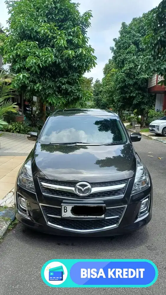 Dijual Mazda 8 tahun 2013 low kilomenet full service record
