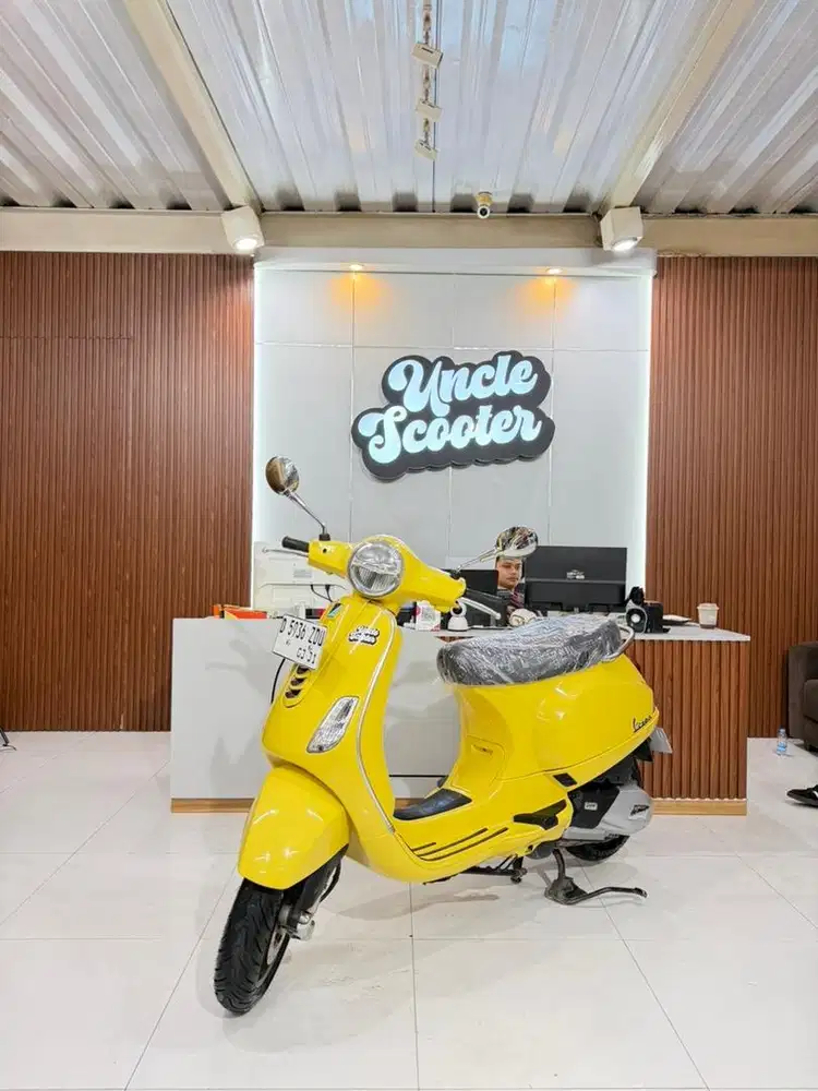 Vespa LX 125 iget 2021 Facelift Led Kuning