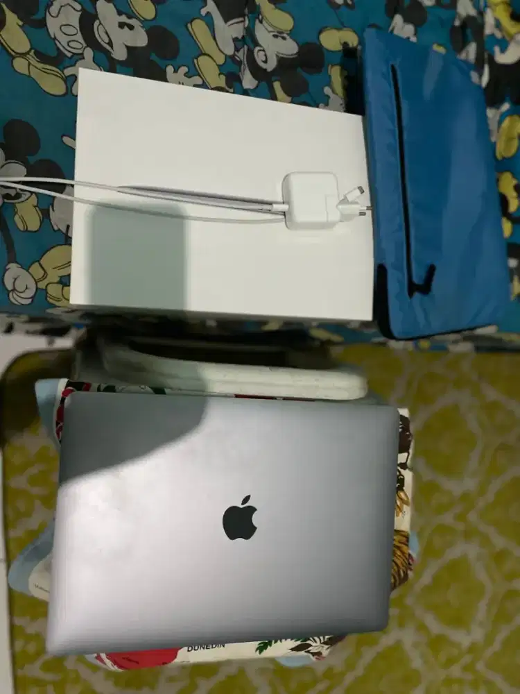 Di jual macbook air M1 2020