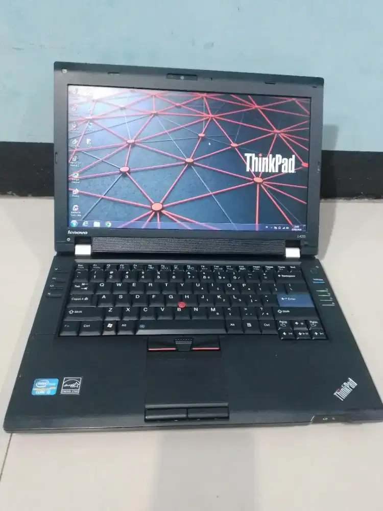 Laptop lenovo L420 ( core i5 ) Normal g usah modal lagi