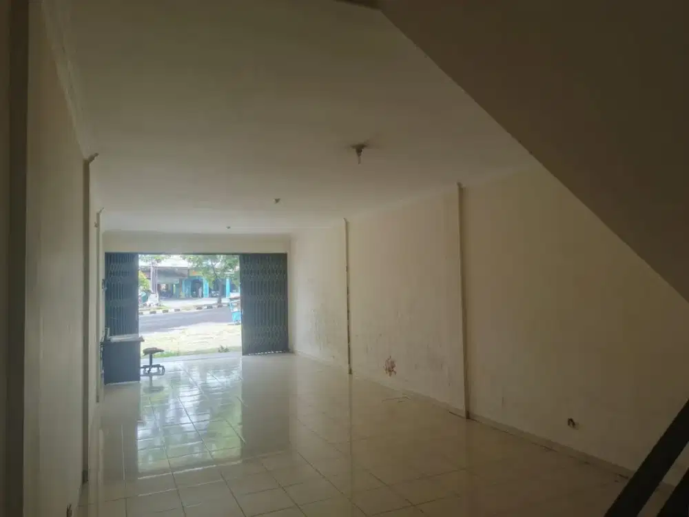 RUKO USAHA LANTAI 2 DIJUAL MURAH DI PINGGIR JALAN RINGROAD