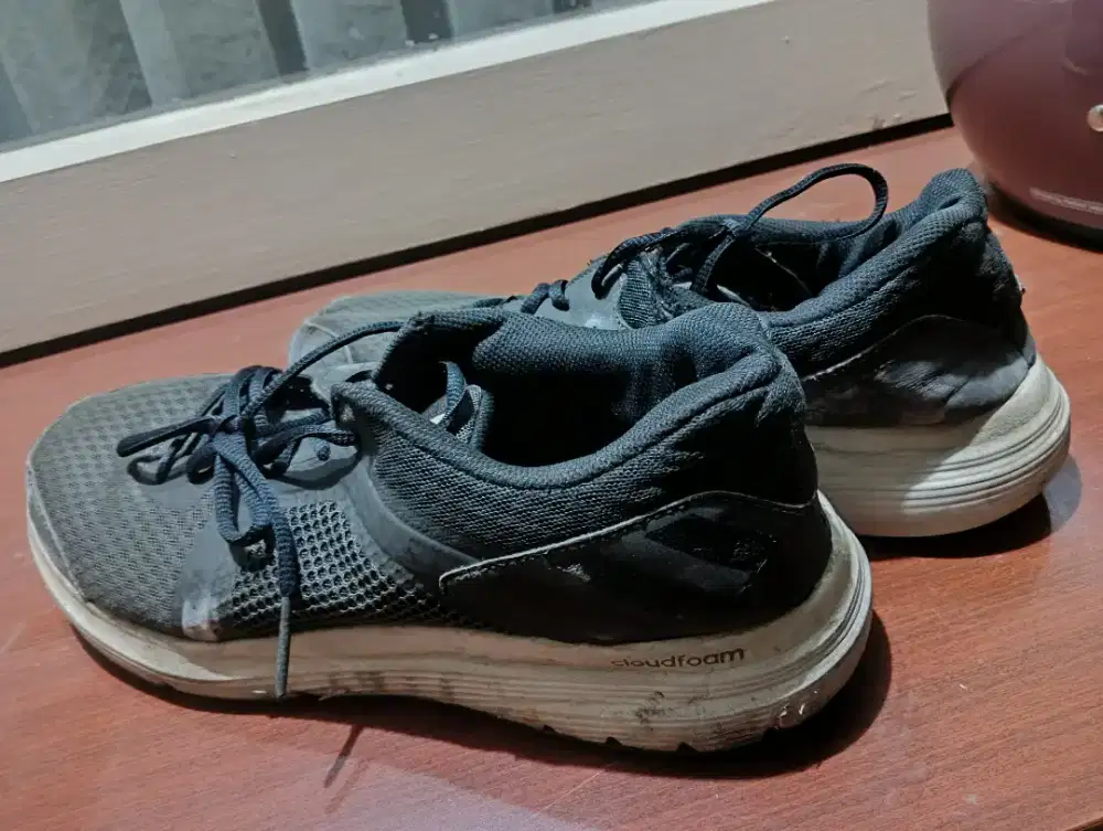 Sepatu pria ori second