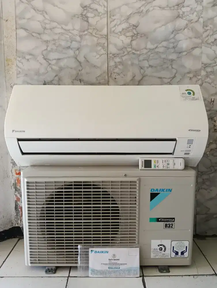 Daikin inverter 1 PK Thailand