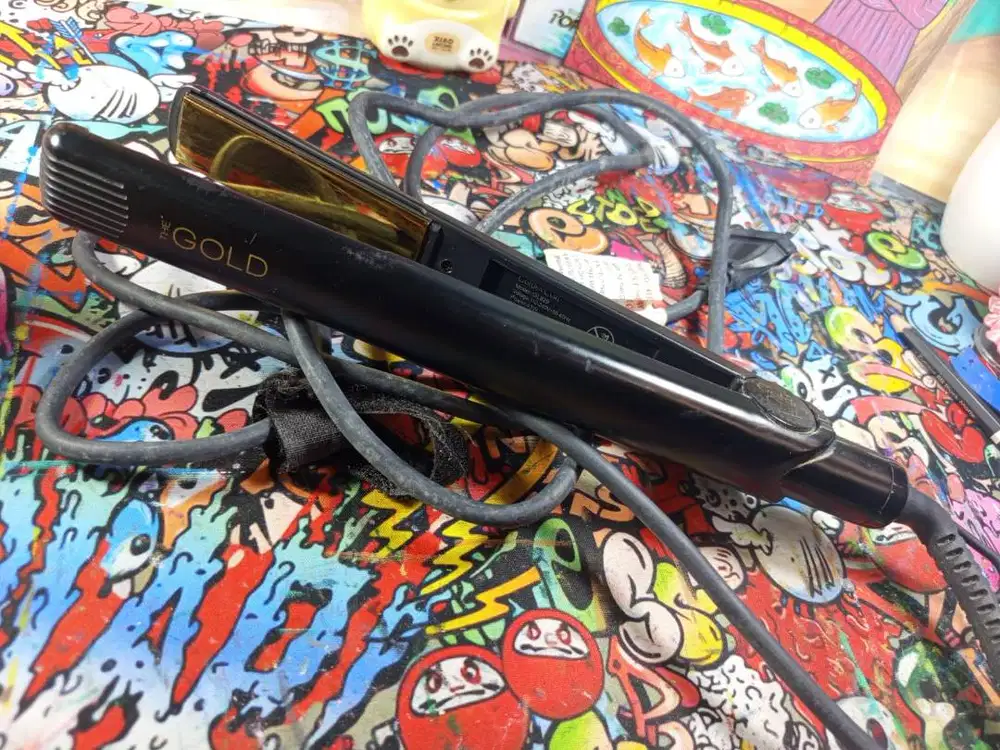 Alat catok rambut Golden Curl