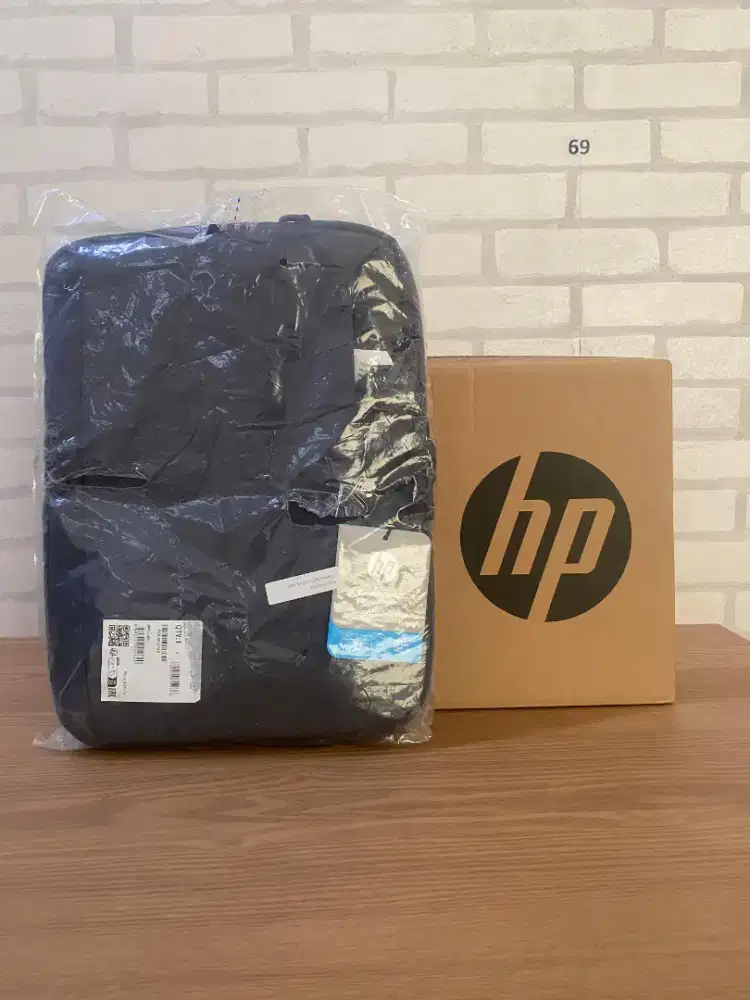 Laptop HP BNIB 14' i3-1315U 8/512