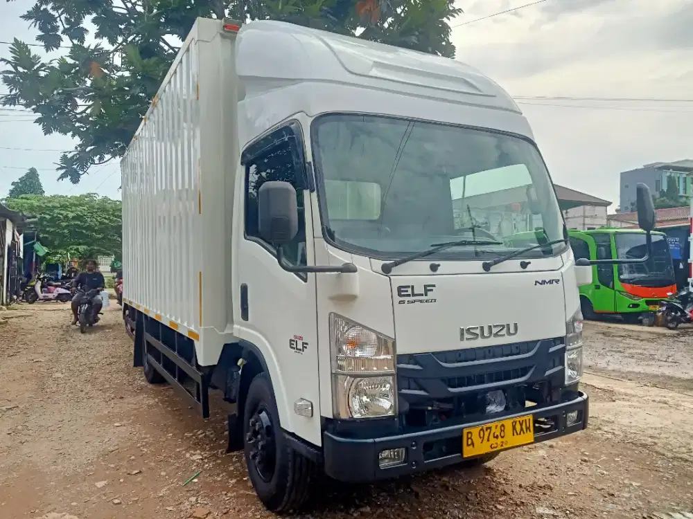 Isuzu elf NMR 81 box thn 2023
