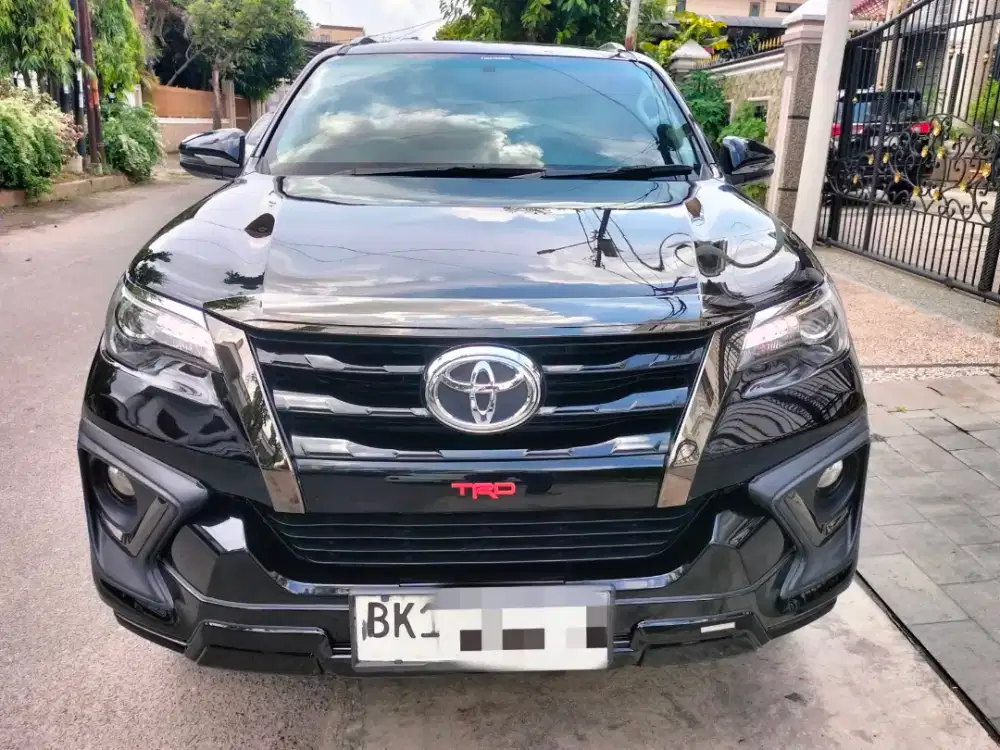 Toyota Fortuner VRZ TRD Sportivo Hitam 2019