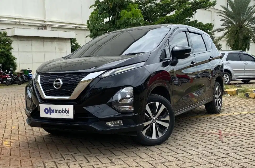 TDP 9,JT, Nissan Livina 1.5 VE Bensin-AT Hitam 2019