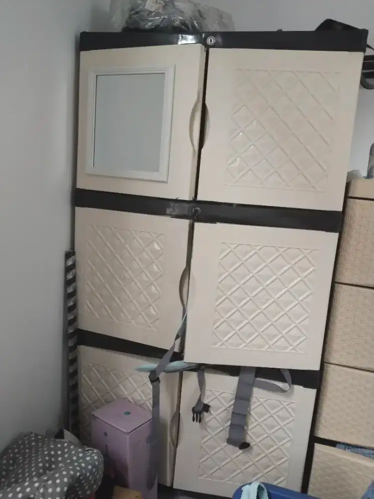 Lemari Plastik susun 3 6 pintu