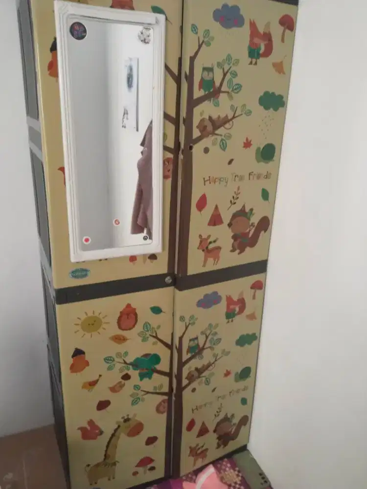 Lemari 2 pintu plastik