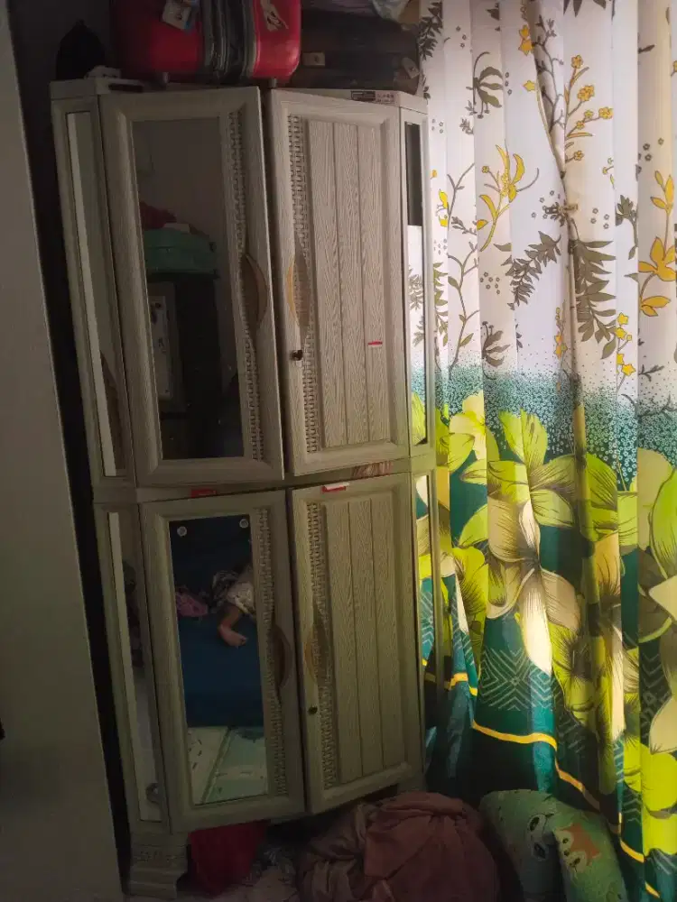 Lemari plastik napolly besar